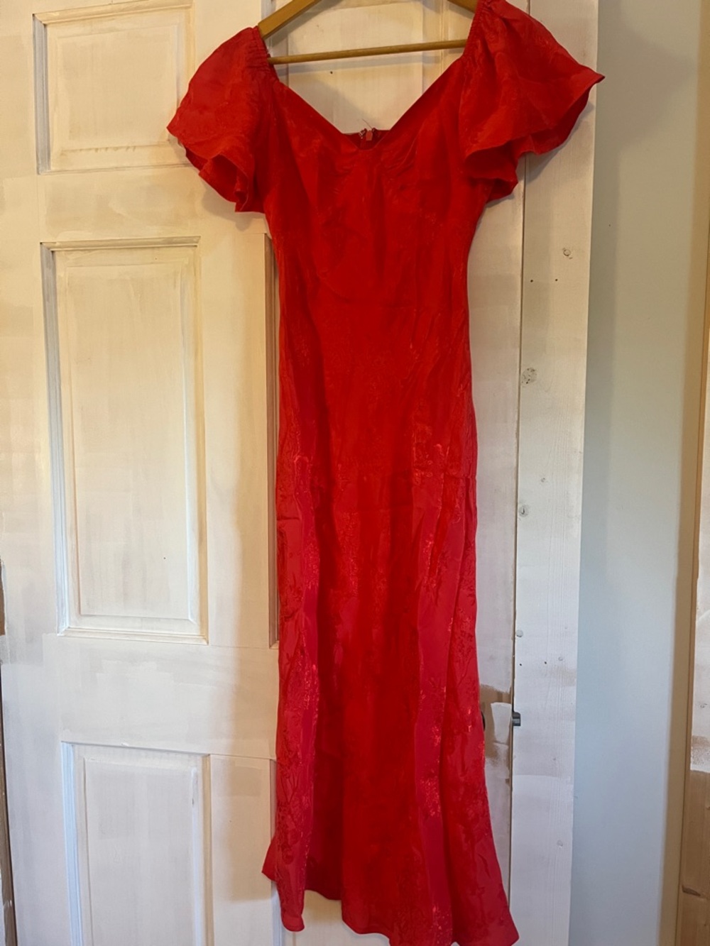 Lulu's Red Flutter-Sleeve Midi Gown